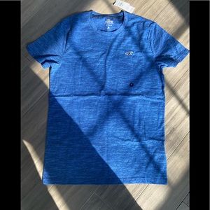 Men’s hollister tshirt